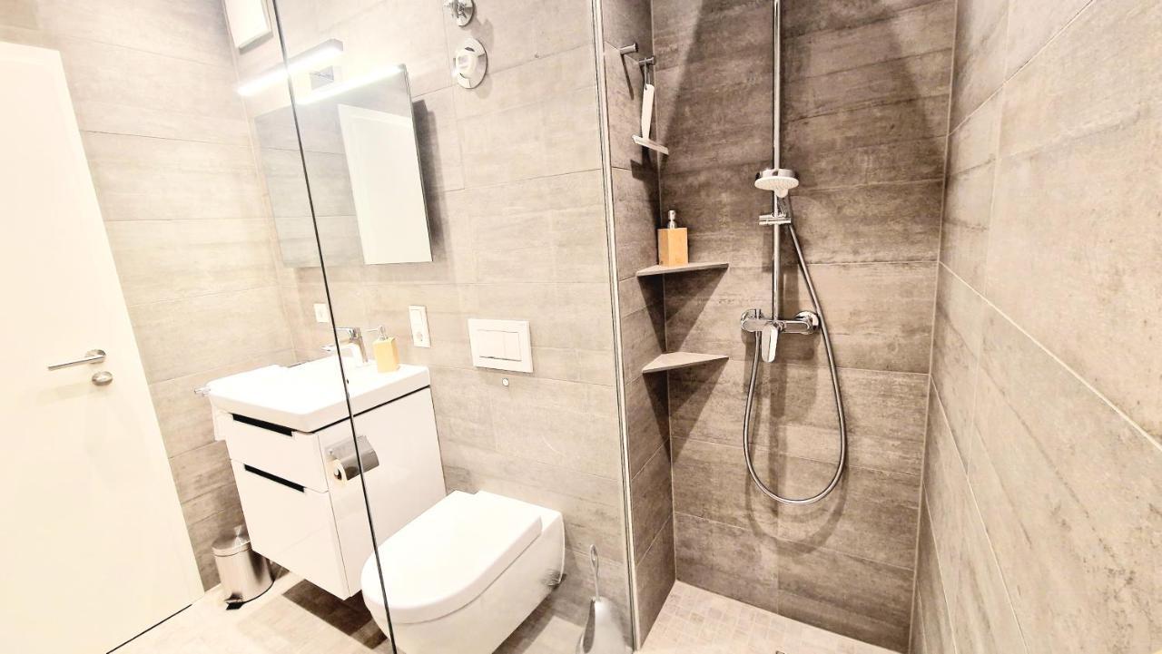 לוסהיים Industrie Stil Apartment Unweit Vom See מראה חיצוני תמונה